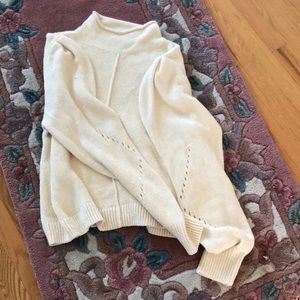 NWOT thick comfy wilfred free ingrid sweater
